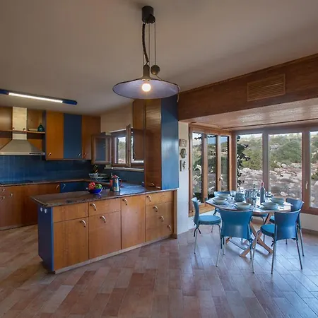 You Will Love This Luxury 4 Bedroom Holiday In With Private Pool 1386 Villa Ayía Nápa