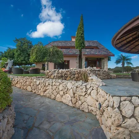 You Will Love This Luxury 4 Bedroom Holiday In With Private Pool 1386 Vilă